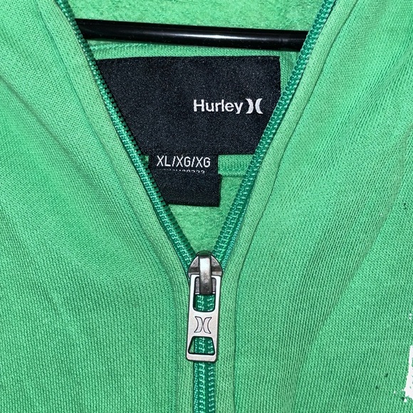 Hurley - Picture 4 of 8